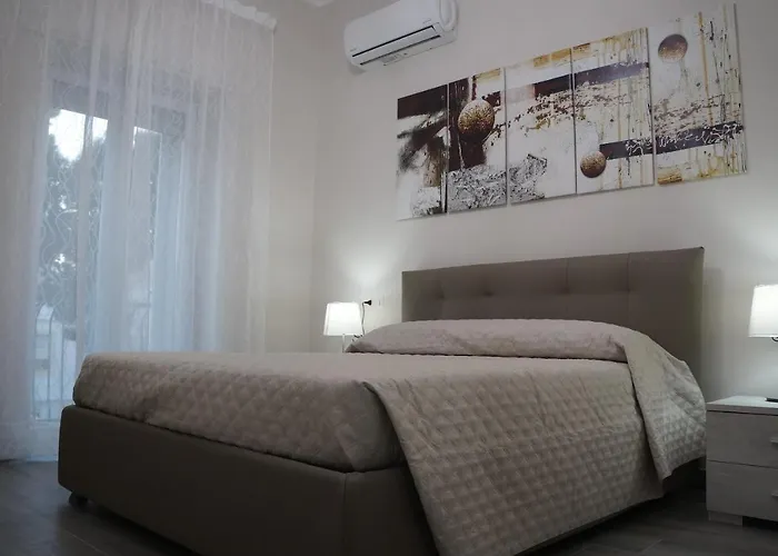 לינה וארוחת בוקר Maison Grace 4*